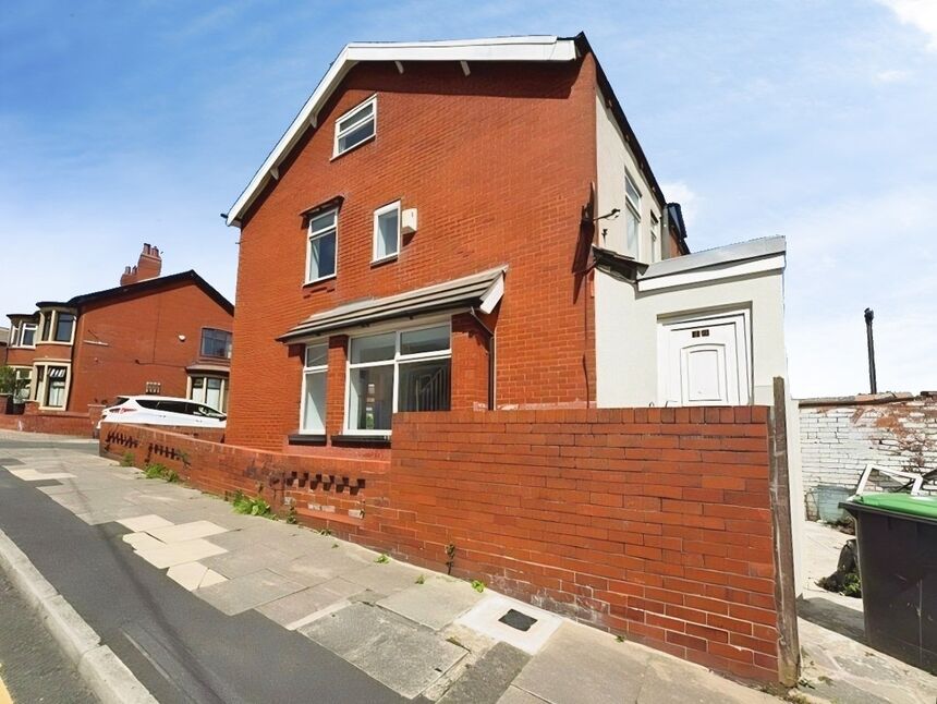 Main image of 3 bedroom End Terrace House to rent, Ripon Road, Blackpool, Lancashire, FY1