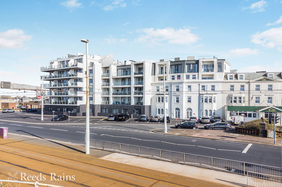 Main image of 2 bedroom Flat for sale, New South Promenade, Blackpool, Lancashire, FY4