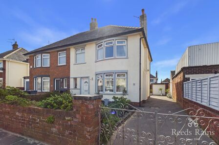 Sandridge Place, 3 bedroom Semi Detached House for sale, &pound;220,000