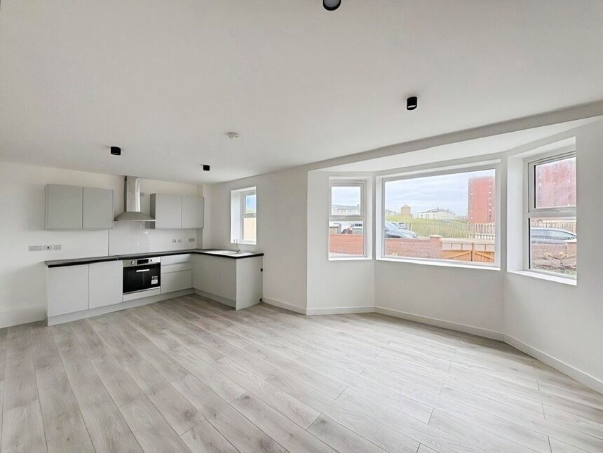 Main image of 2 bedroom Flat to rent, Warley Road, Blackpool, Lancashire, FY1
