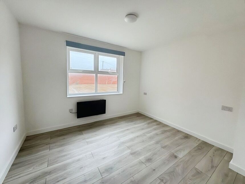 Main image of 2 bedroom Flat to rent, Warley Road, Blackpool, Lancashire, FY1