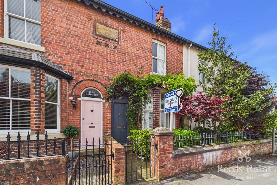 Main image of 2 bedroom Mid Terrace House for sale, Derby Road, Poulton-le-Fylde, Lancashire, FY6