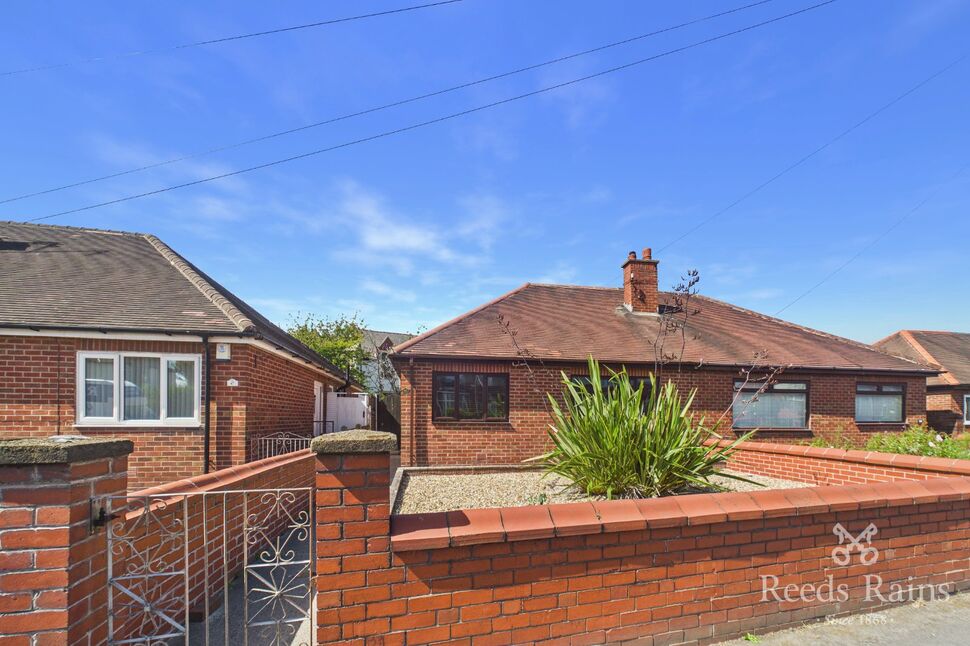 Main image of 2 bedroom Semi Detached Bungalow for sale, Vicarage Lane, Blackpool, Lancashire, FY4