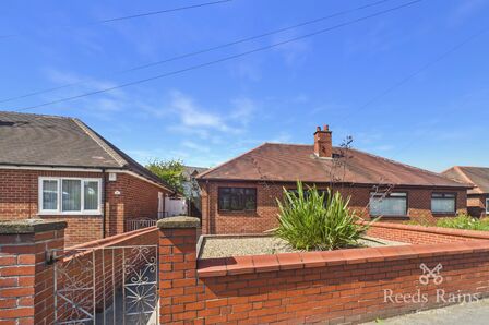Vicarage Lane, 2 bedroom Semi Detached Bungalow for sale, &pound;165,000