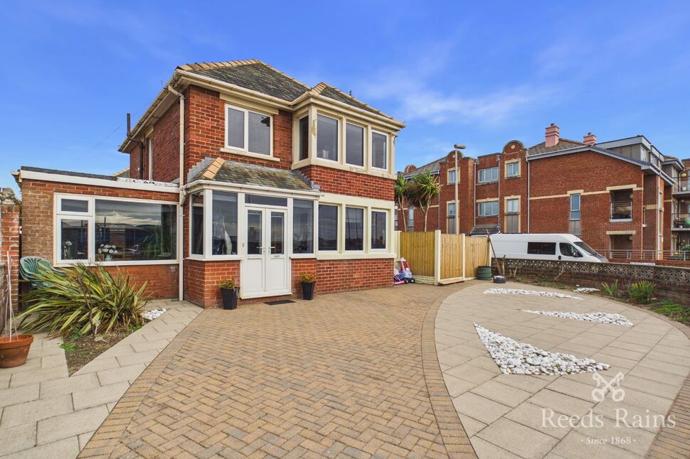 Main image of 3 bedroom Detached House for sale, Clifton Drive, Blackpool, Lancashire, FY4