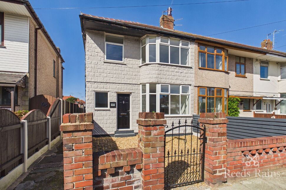 Main image of 3 bedroom End Terrace House for sale, Faringdon Avenue, Blackpool, Lancashire, FY4