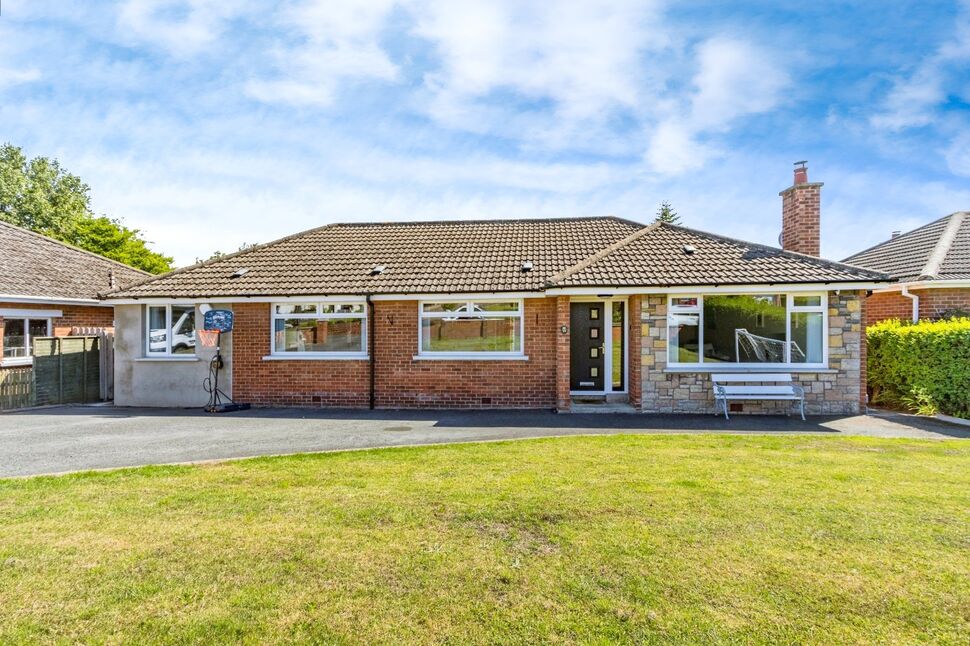4 bedroom Detached Bungalow for sale