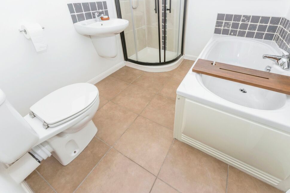 5 bedroom Detached House for sale, Windsor Avenue, Bangor, BT20 £475,000