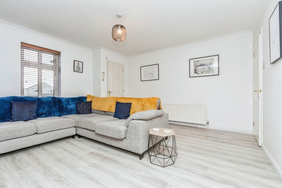 3 bedroom Mid Terrace House for sale, Hawthorne Court, Bangor, BT20 £