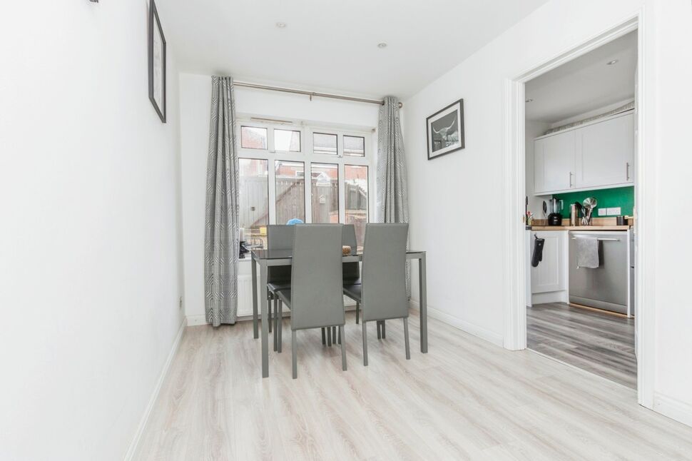 3 bedroom Mid Terrace House for sale, Hawthorne Court, Bangor, BT20 £