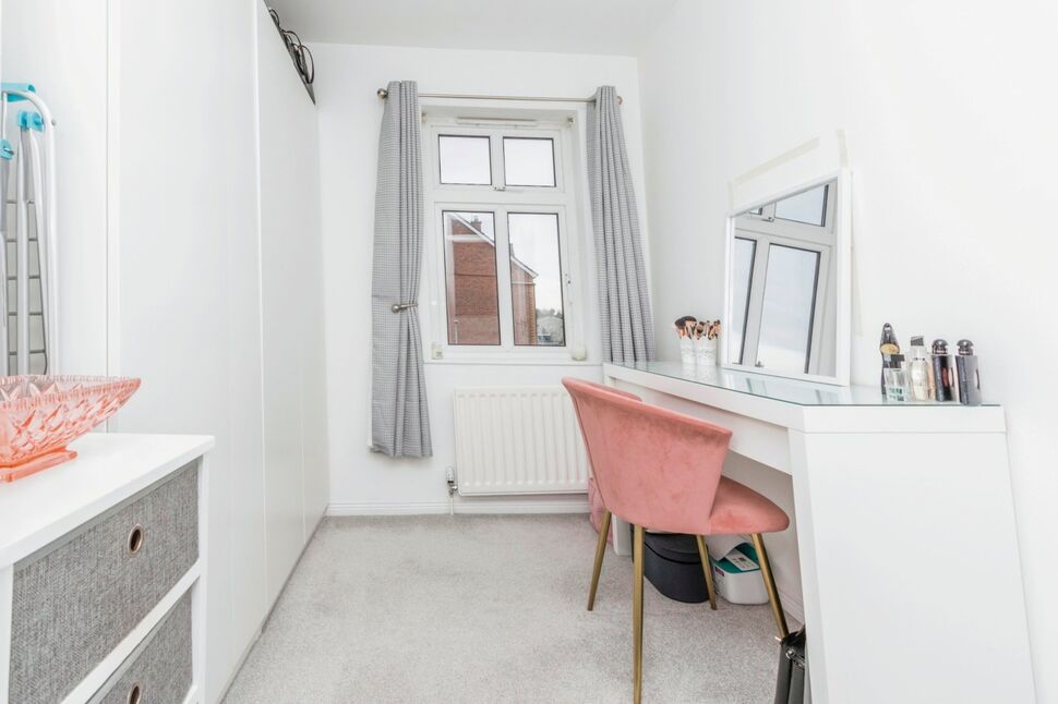 3 bedroom Mid Terrace House for sale, Hawthorne Court, Bangor, BT20 £