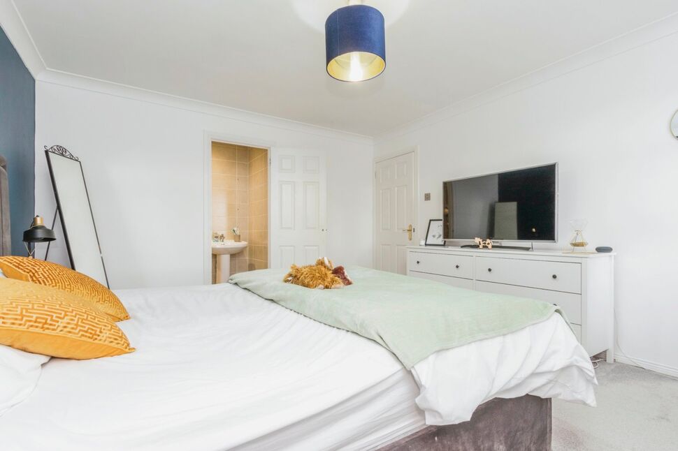 3 bedroom Mid Terrace House for sale, Hawthorne Court, Bangor, BT20 £