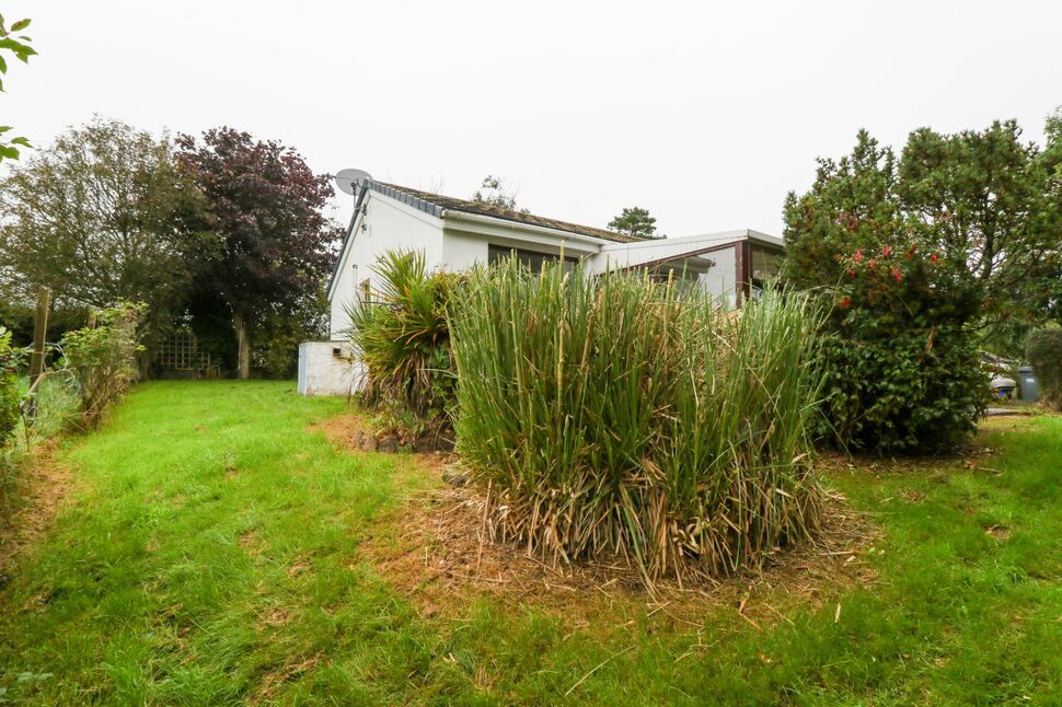 3 bedroom Detached House for sale, Ballycrochan Road, Bangor, BT19 £182,500