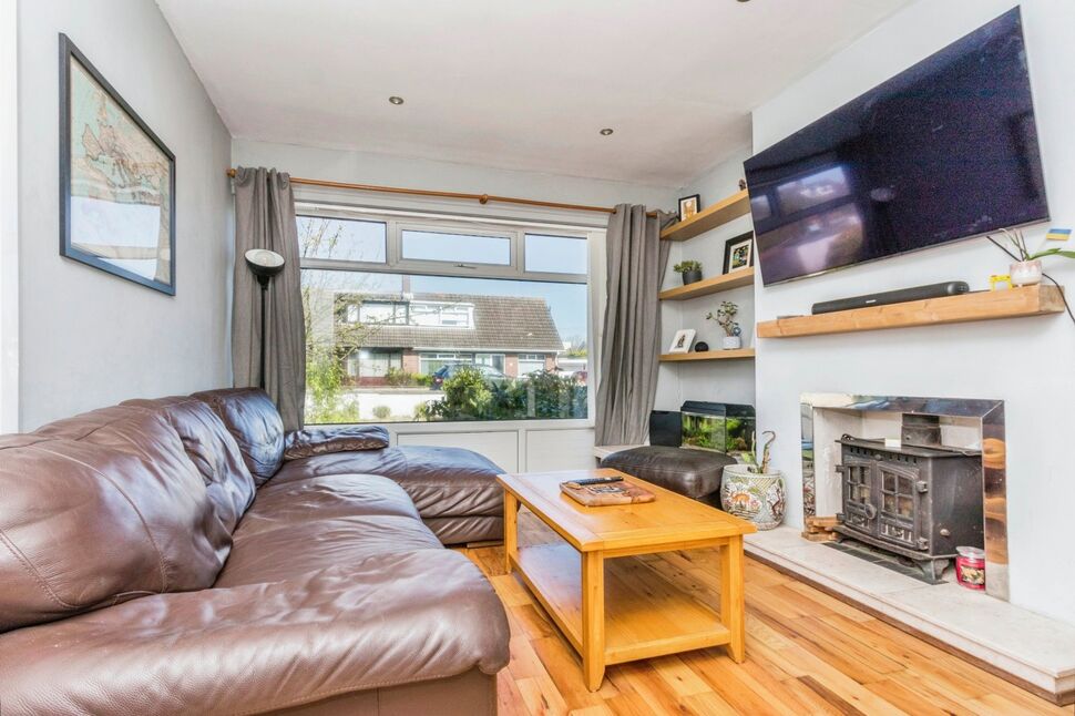 3 bedroom Semi Detached House for sale, Rathmore Avenue, Bangor, BT19 £170,000