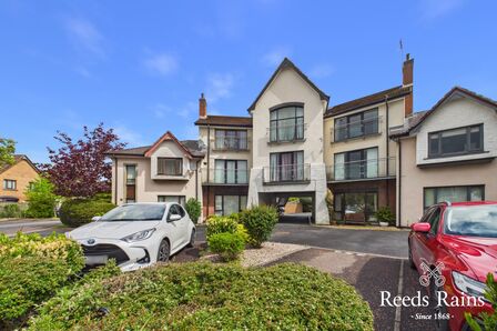 Shaftesbury Road, 2 bedroom Flat to rent, &pound;795 pcm