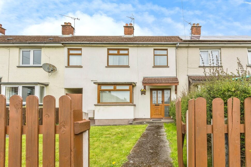 4 bedroom Mid Terrace House for sale