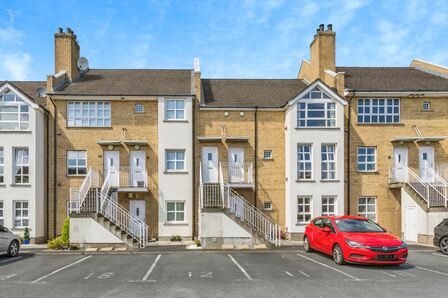 Ballykillaire Terrace, 2 bedroom  Flat for sale, £135,000