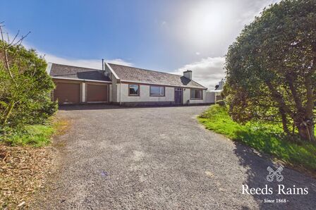 4 bedroom Detached Bungalow for sale