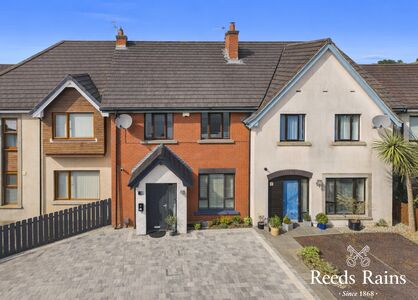 4 bedroom Mid Terrace House for sale