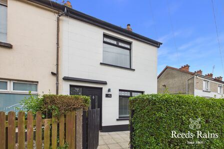 Scrabo Road, 2 bedroom End Terrace House to rent, &pound;850 pcm