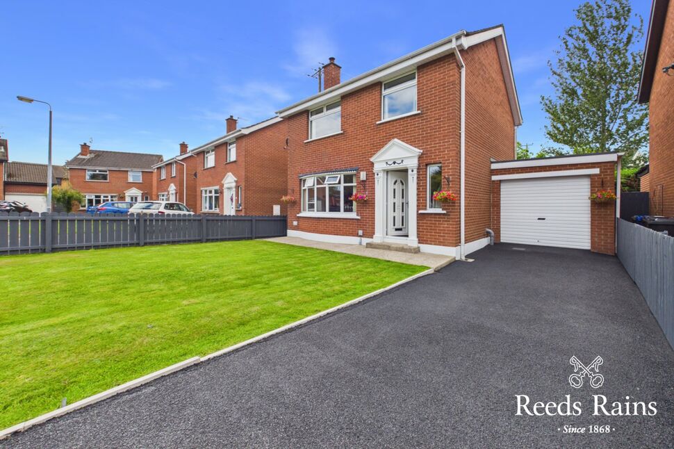 3 bedroom Detached House for sale