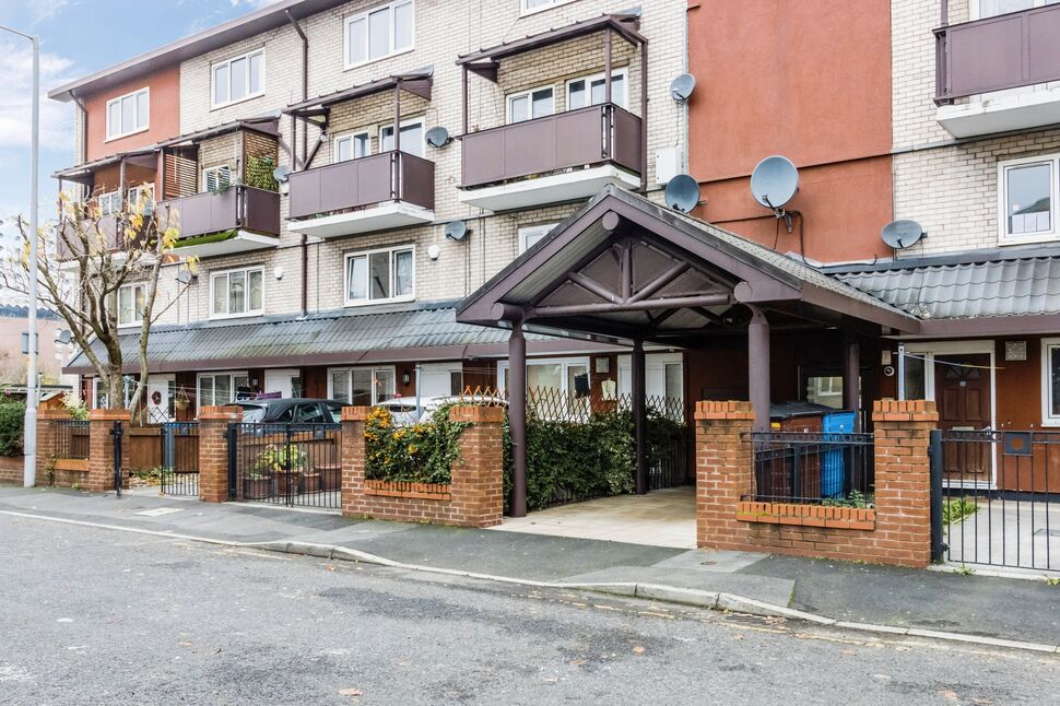 Main image of 2 bedroom Flat to rent, Litcham Close, Manchester, Greater Manchester, M1