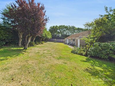 4 bedroom Detached Bungalow for sale