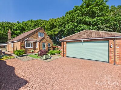 4 bedroom Detached Bungalow for sale