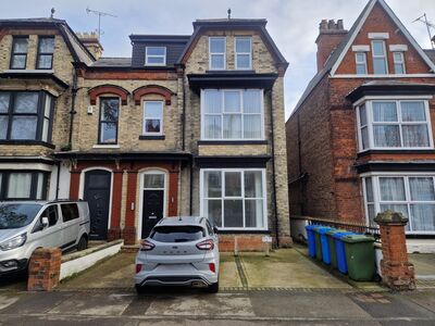 Victoria Road, Semi Detached House for sale, £400,000