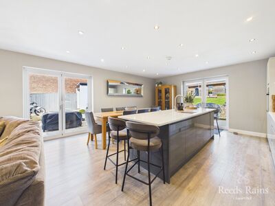 3 bedroom Detached Bungalow for sale