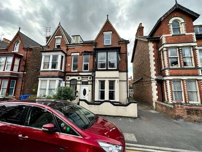 6 bedroom Semi Detached House for sale