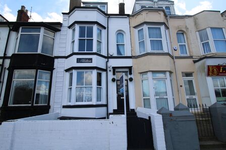 Hilderthorpe Road, 5 bedroom Mid Terrace House for sale, £199,950
