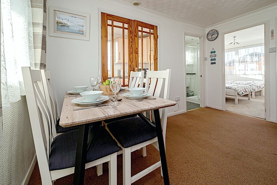 2 bedroom Detached Bungalow for sale, Wilsthorpe, Bridlington, YO15 £50,000