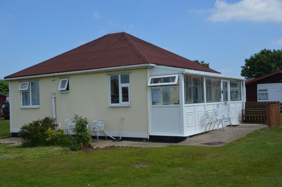 2 bedroom Detached Bungalow for sale, Wilsthorpe, Bridlington, YO15 £50,000