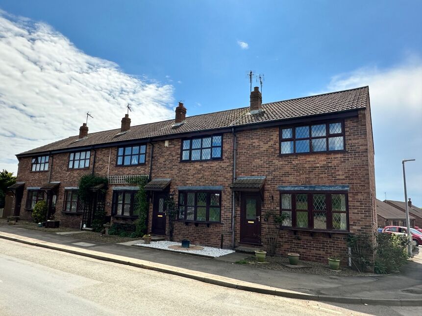 2 bedroom End Terrace House for sale, High Street, Bempton, YO15 £175,500