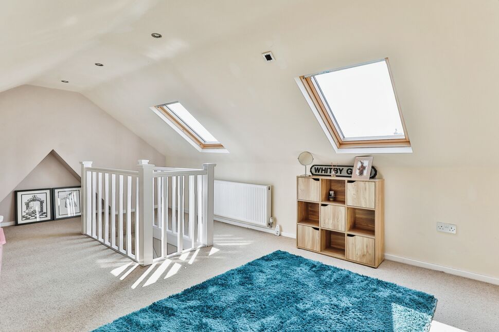 3 bedroom Semi Detached House for sale, Midway Avenue, Bridlington