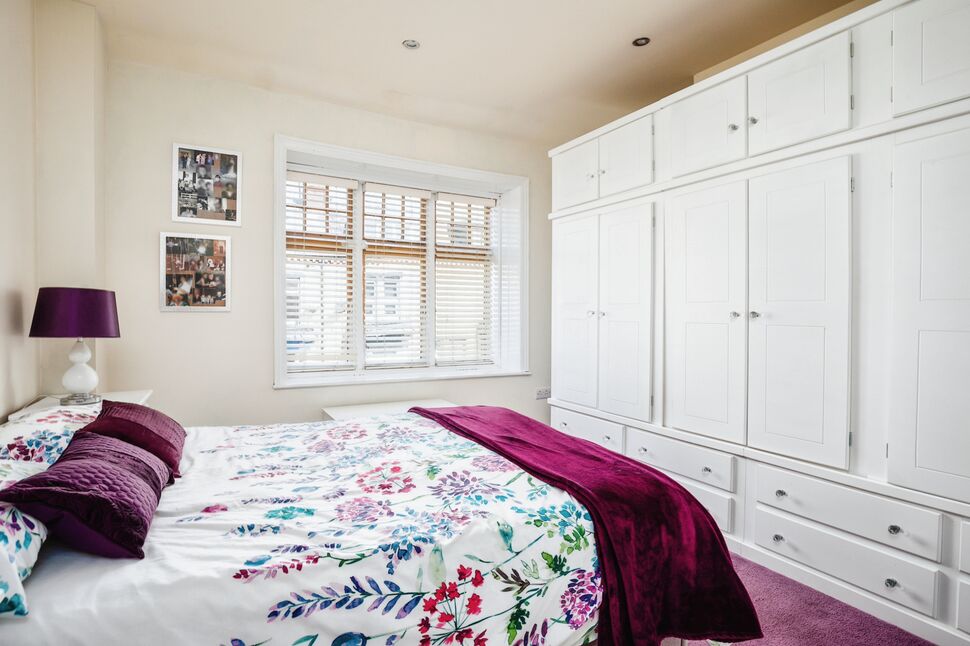 3 bedroom Semi Detached House for sale, Midway Avenue, Bridlington