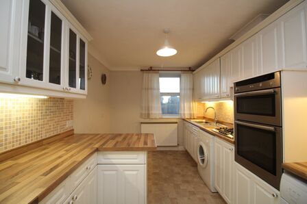 3 bedroom  Flat for sale