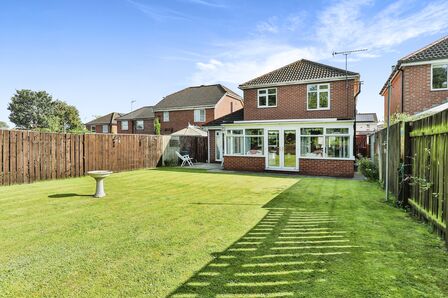 Partridge Close, 4 bedroom Detached House for sale, £330,000