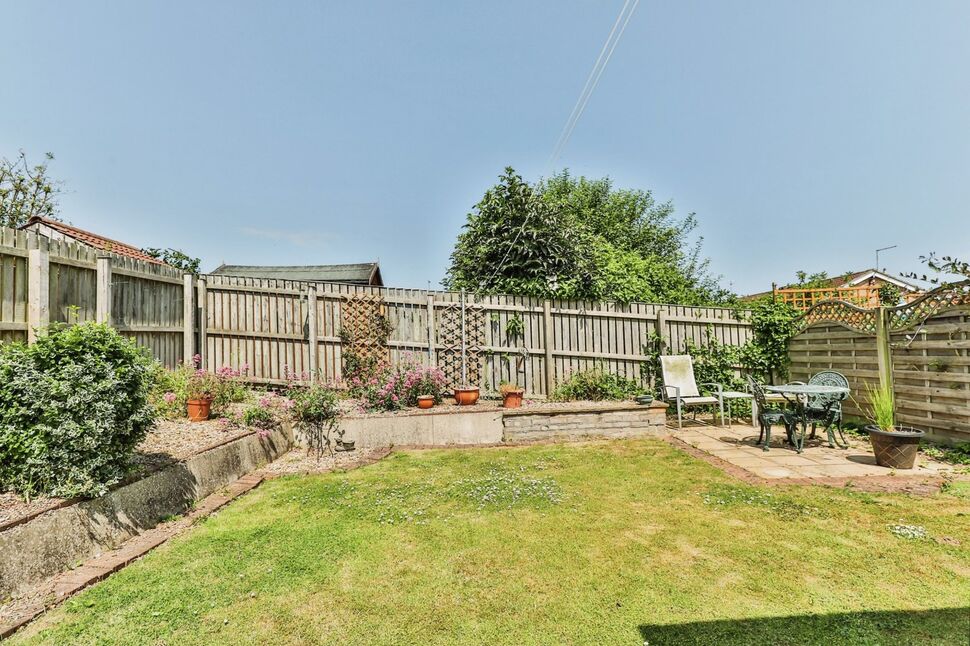 2 bedroom Semi Detached House for sale, The Lawns, Bridlington, YO16