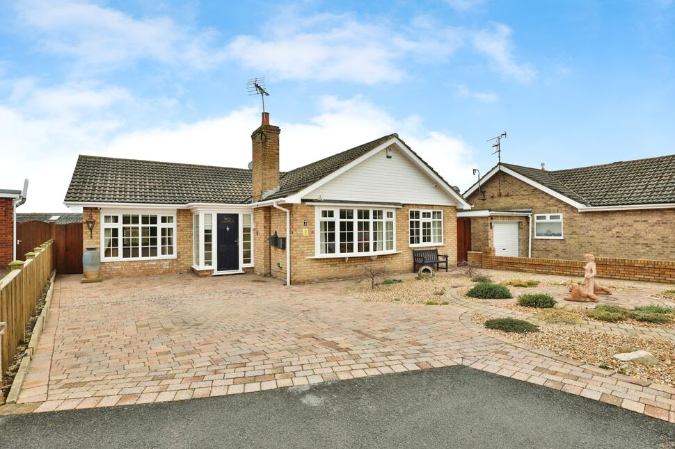 5 bedroom Detached House for sale, St. Columba Road, Bridlington, YO16 £360,000