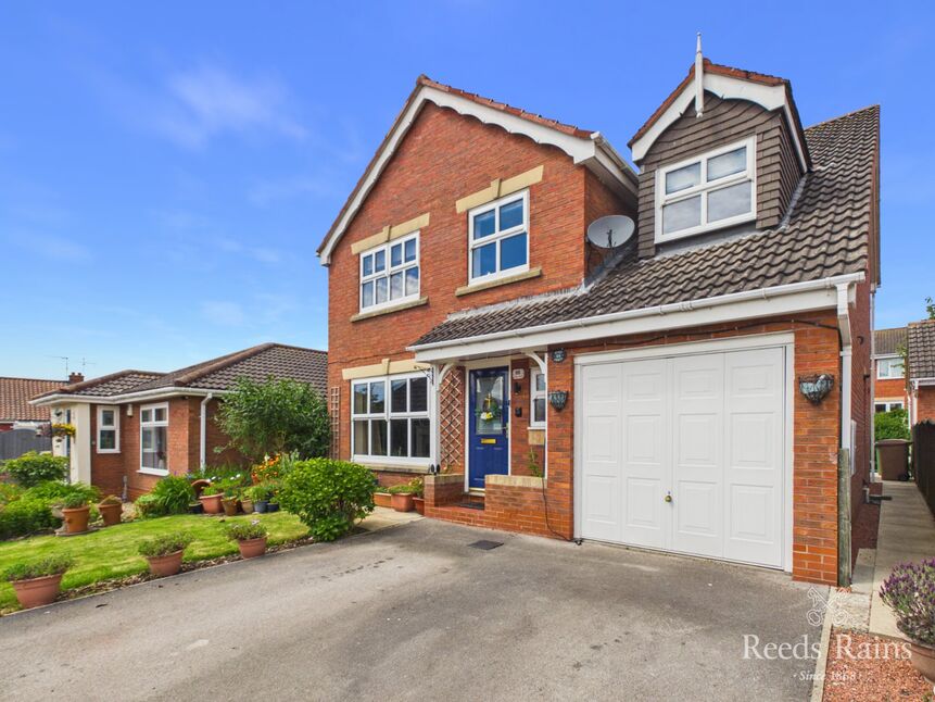 Main image of 5 bedroom Detached House for sale, Aysgarth Rise, Bridlington, East Yorkshire, YO16