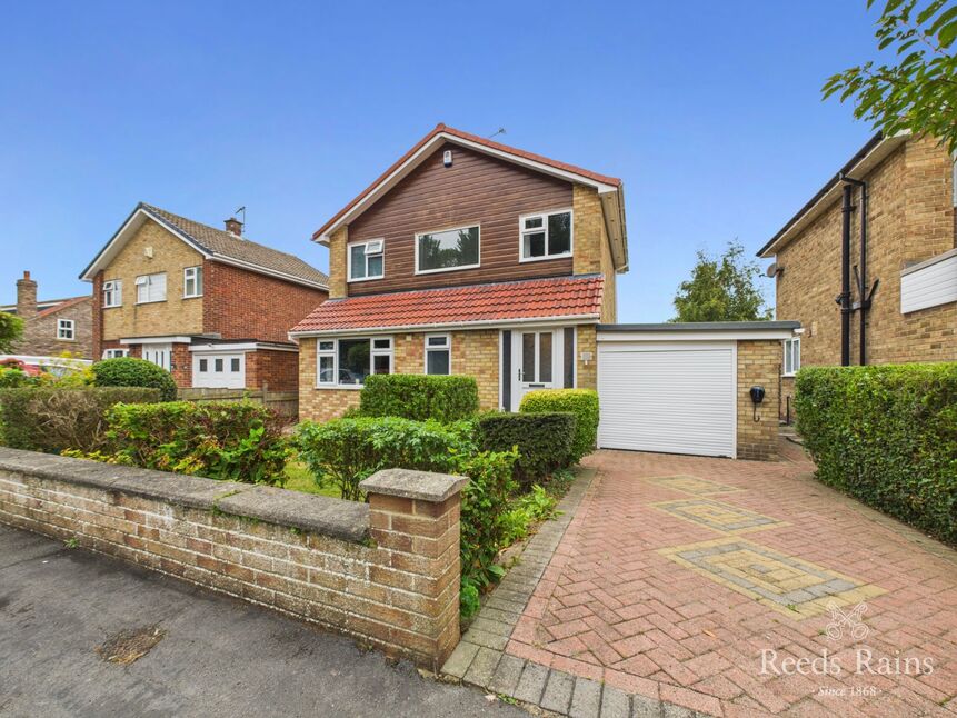 Main image of 3 bedroom Detached House for sale, Cloverley Road, Bridlington, East Yorkshire, YO16