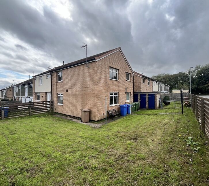 1 bedroom Flat for sale, Bronte Walk, Bridlington, YO16 £60,000