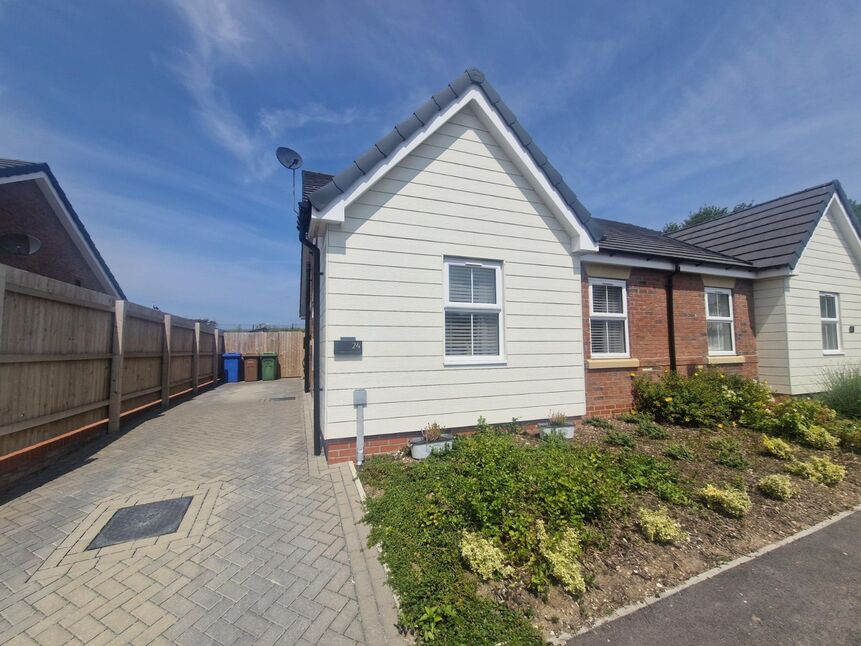 Main image of 2 bedroom Semi Detached Bungalow for sale, Towse Pasture, Bridlington, East Yorkshire, YO16