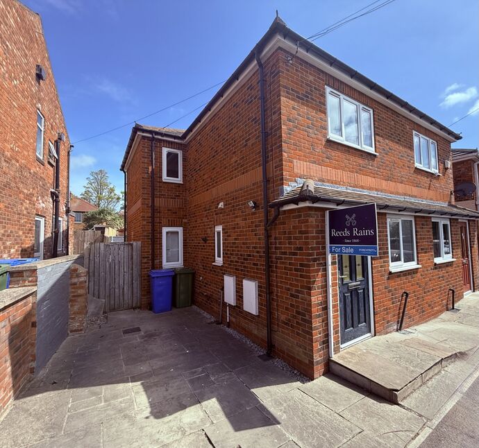 Main image of 2 bedroom Semi Detached House for sale, Milner Road, Bridlington, East Yorkshire, YO16