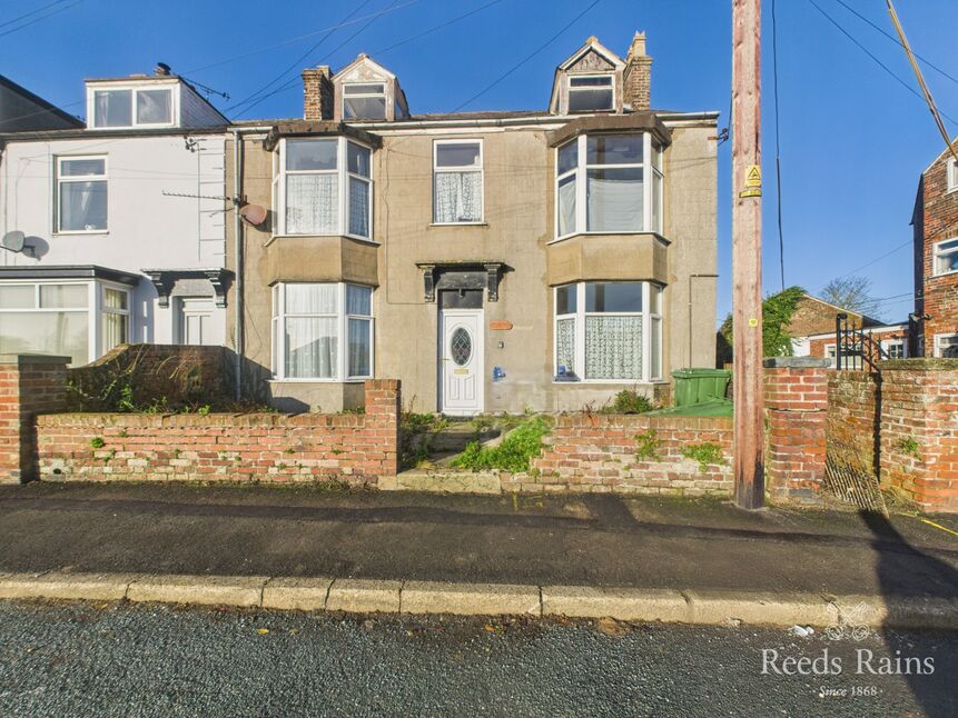 Main image of 7 bedroom End Terrace House for sale, North Marine Road, Flamborough, East Yorkshire, YO15