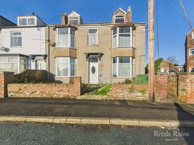 7 bedroom End Terrace House for sale