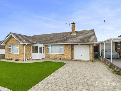Mordacks Road, 2 bedroom Detached Bungalow for sale, £299,950