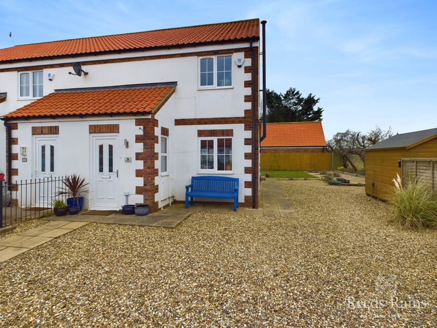 Main image of 2 bedroom End Terrace House for sale, Newcombe Croft, Flamborough, East Yorkshire, YO15